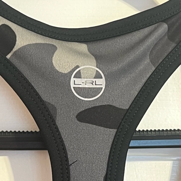 #15 LAUREN RALPH LAUREN • GREEN LABEL • CAMOUFLAGE ATHLETIC RACERBACK TANK - Picture 6 of 7